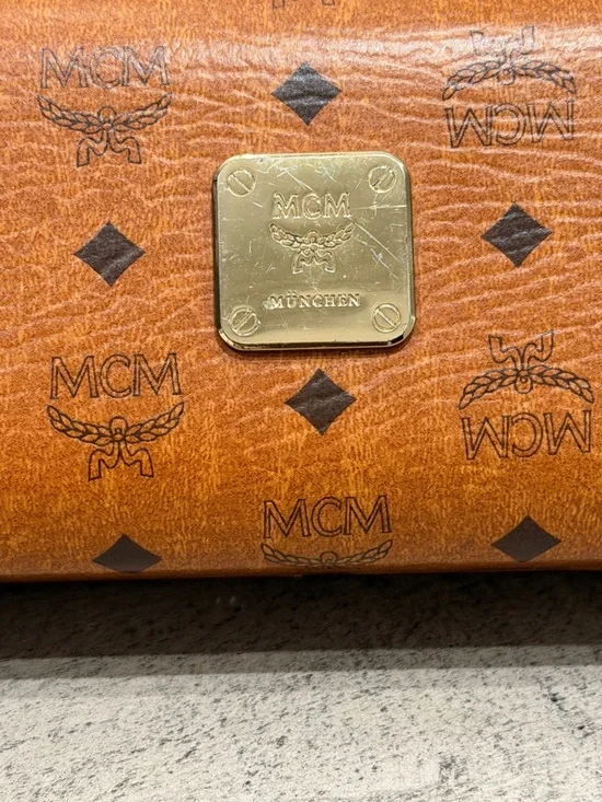 MCM Men's Tortoiseshell Frame Sunglasses with Case - Picture 7 of 7